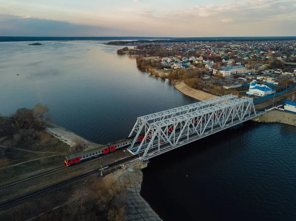 Flyg-beskåda av järnväg överbryggar över Voronezh flod — Stockfoto