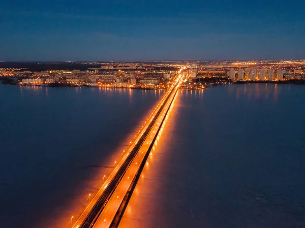 Sera inverno Voronezh, Ponte nord, vista aerea — Foto Stock