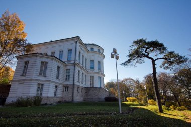 Bogoroditsky Sarayı'nda Sonbahar, Earl Bobrinsky malikane, T