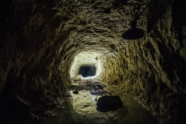 Dark dirty flooded abandoned mine — Stock Photo, Image