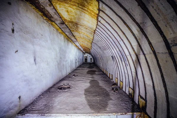 Objeto 221, bunker soviético abandonado, antigo posto de comando de reserva — Fotografia de Stock