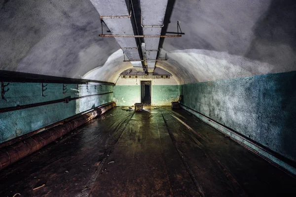 Podziemny szpital w dużym opuszczonym radzieckim bunkrze — Zdjęcie stockowe