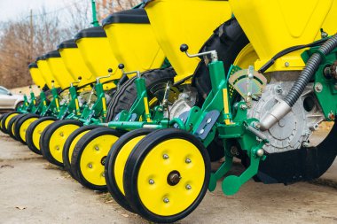 Modern pnömatik tarımsal seeder çalışma parçaları