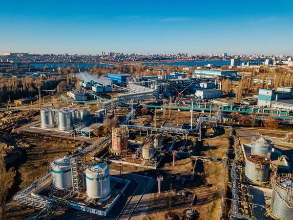 Chemical Factory Industrial Area. Luchtfoto. Grote vaten-aansluitingen — Stockfoto