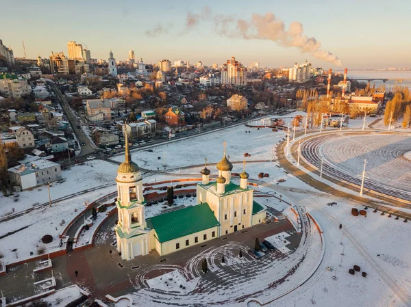 Avond Voronezh, luchtfoto. Admiralteiskaya Square, Assumptio — Stockfoto