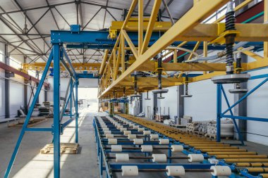 Modern termal yalıtım sandviç paneli üretim hattı. Machin.