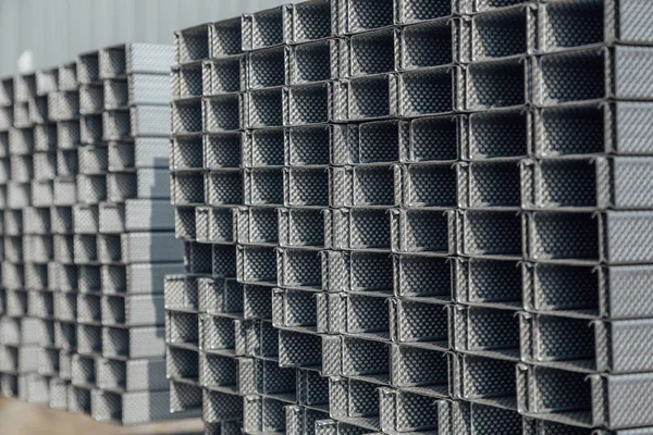 Építőipari acélprofil cső téglalap alakú korona — Stock Fotó