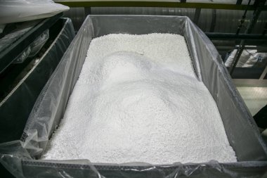 Beyaz toz termoplastik polimer