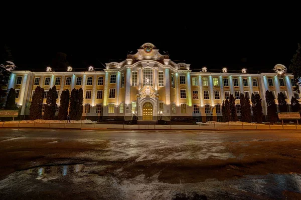 Главное здание Воронежского государственного аграрного университета названо — стоковое фото