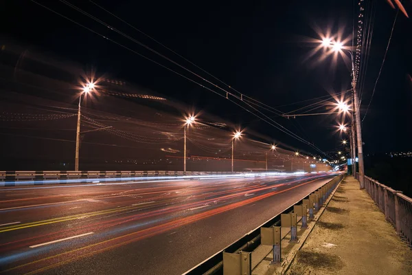 Trafikljusspår på Voronezh Street — Stockfoto