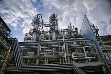 Kimyasal termoplastik üretimi. Düzeltme sütunları, ama