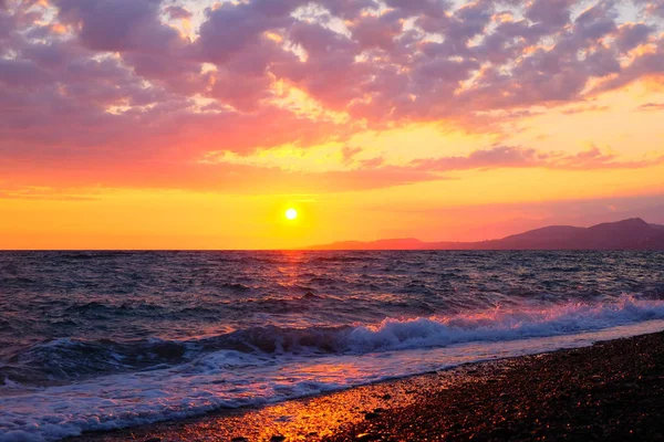 Красивый закат над Черным морем — стоковое фото