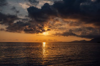 Karadeniz'de güzel gün batımı