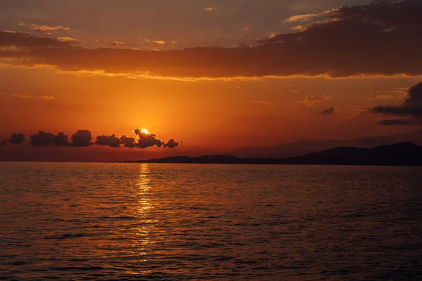 Beautiful sunset above Black sea — Stock Photo, Image