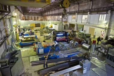 Metal işleme fabrikası. Boru ve ekipman parçalarının imalatı