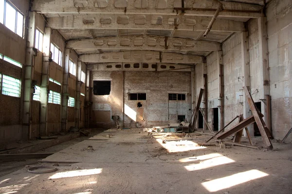 Opuštěná průmyslová budova ve Voroněži — Stock fotografie