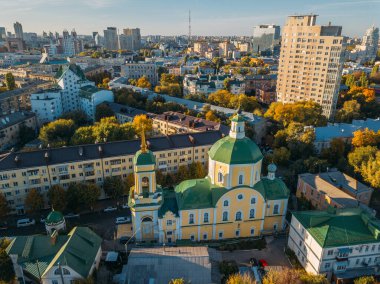 İyi akşamlar Voronezh, İHA 'dan hava görüntüsü. Yeniden Doğuş Kilisesi