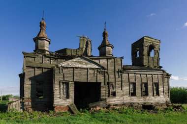 Kursk, Kamenka 'daki eski terk edilmiş ahşap kilise..