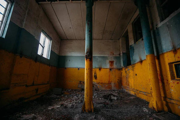 Oude Gebroken Leeg Verlaten Industrieel Gebouw Interieur — Stockfoto