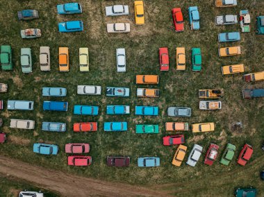 Paslı, terk edilmiş eski vagonlar, İHA 'nın havadan görünüşü..