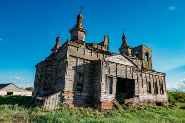 Kursk, Kamenka 'daki eski terk edilmiş ahşap kilise..