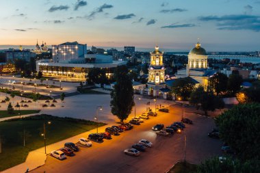 İyi akşamlar Voronezh silueti. Sovyet meydanının havadan görünüşü.