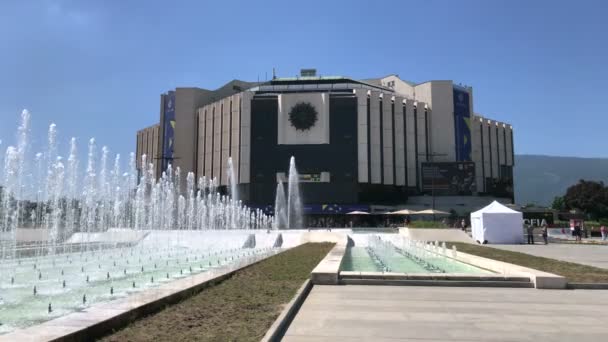 Σόφια Βουλγαρία Μαΐου 2018 Σιντριβάνια Μπροστά Από Εθνικό Παλάτι Του — Αρχείο Βίντεο