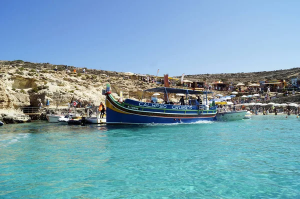 Comino Malta Września 2017 Łodzie Blue Lagoon Port Wyspę Comino — Zdjęcie stockowe