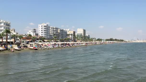 Larnaca Cipro Settembre 2018 Giornata Relax Alla Spiaggia Finikoudes Larnaca — Video Stock