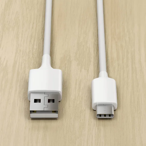 Ahşap üzerinde USB kabloları — Stok fotoğraf