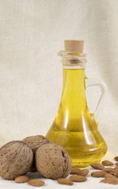 ceviz, mendal ve tereyağı asfaltta