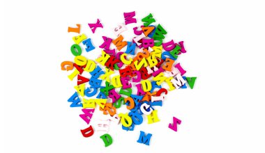 Beyaz arkaplanda İngilizce harfler