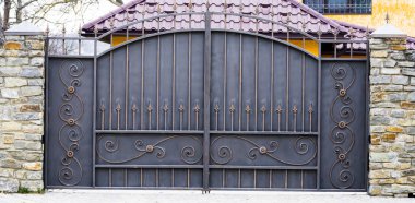 Biçim büyük sahte kapı