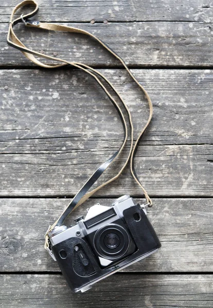 Oude Camera Een Zwarte Achtergrond — Stockfoto