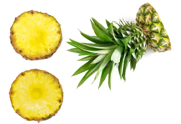 Skär Ananas Vit Bakgrund — Stockfoto