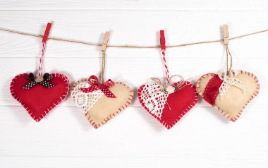 beyaz zemin üzerinde farklı Kalpler