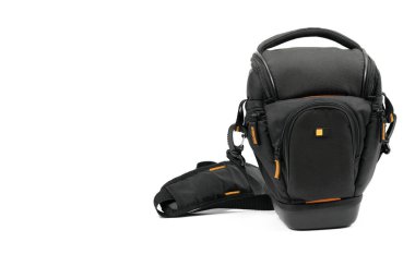 fotoğraf makinesi beyaz zemin üzerine gelen çanta