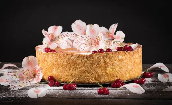 Fatto Casa Senza Torta Mirtillo Forno Decorata Con Fiori Sfondo — Foto Stock