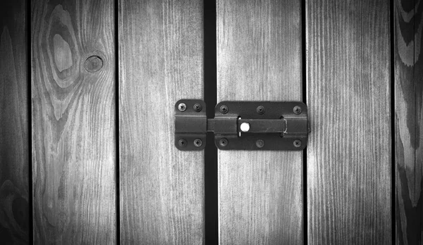 木製のドアにラッチ — ストック写真