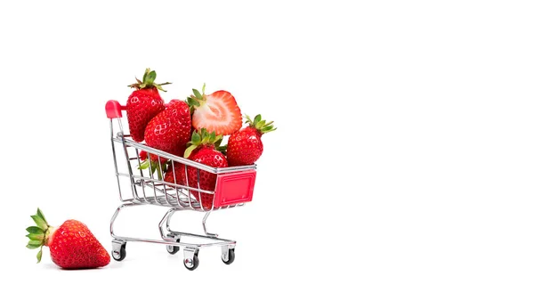 Fragola Nel Carrello Isolato Sfondo Bianco — Foto Stock