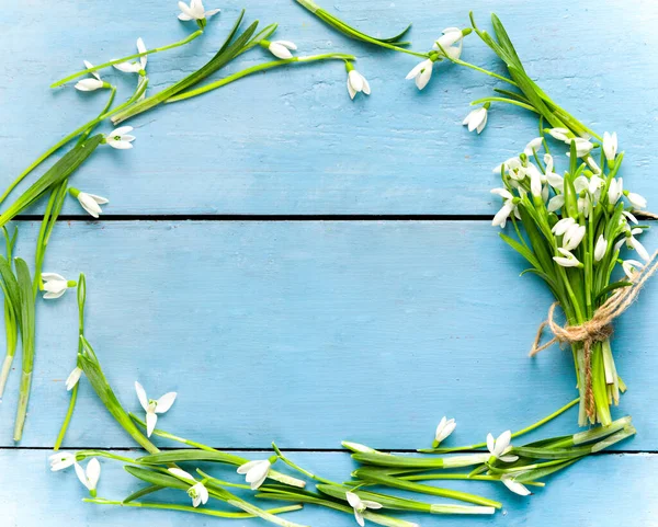 Våren Blommor Gamla Blå Trä Bakgrund — Stockfoto