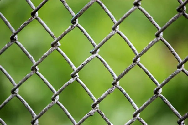 Bir zincir çitin yakın çekim