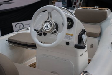 Direksiyon hız lüks tekne