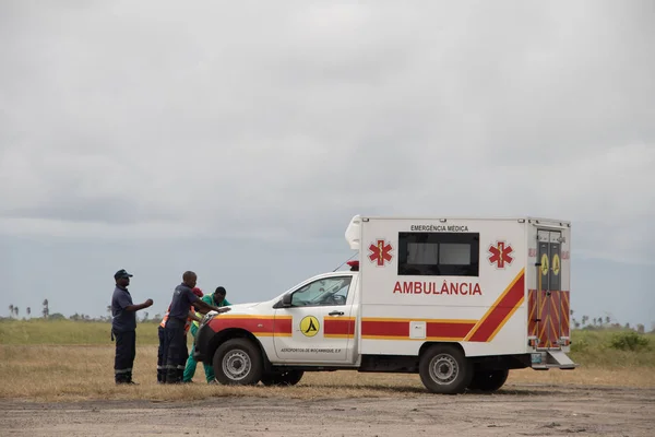 Ambulance Voertuig Klaar Helpen Cyclon Idai Mozambique Beira City Mei — Stockfoto