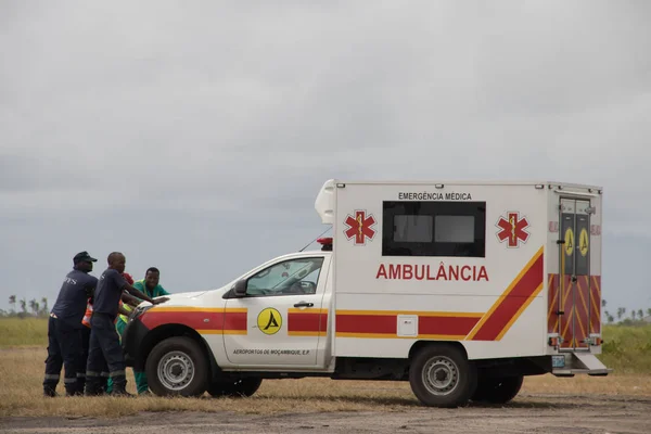 Mozambik Cyclon Idai Sonra Yardımcı Olmak Için Ambulans Aracı Hazır — Stok fotoğraf