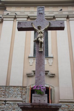 Onun haç üzerinde Nazareth dan İsa Mesih