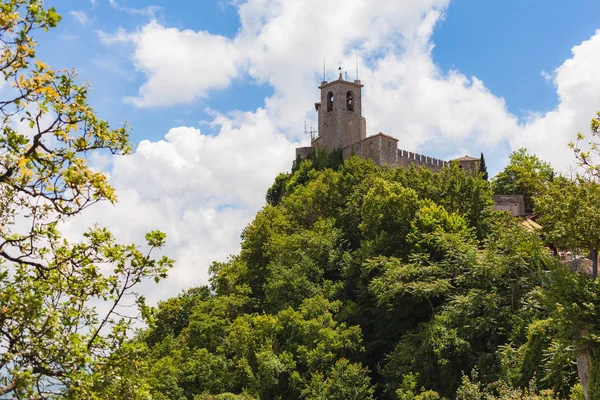 Rocca della guaita, de meest oude vesting van san marino — Stockfoto