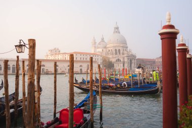 Venice, İtalya - 06 Ekim 2017: Saint Mary sabahın erken saatlerinde sağlık bazilikanın