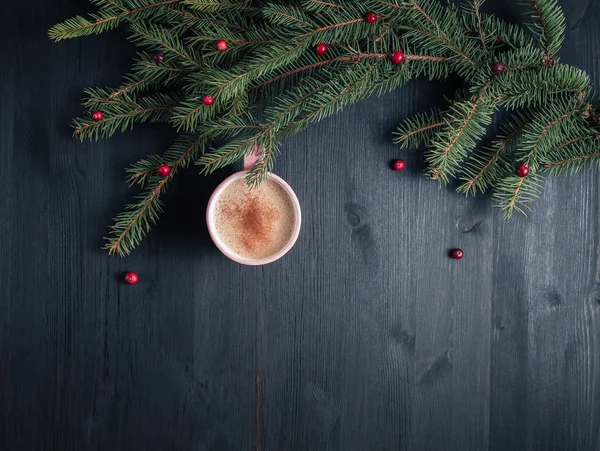 Giocattolo di Natale fatto da gustosa tazza di cappuccino — Foto Stock