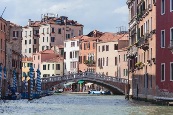 Venedig, italien - juni 15, 2016 ponte delle guglie, blick vom großen kanal, venedig, italien — Stockfoto